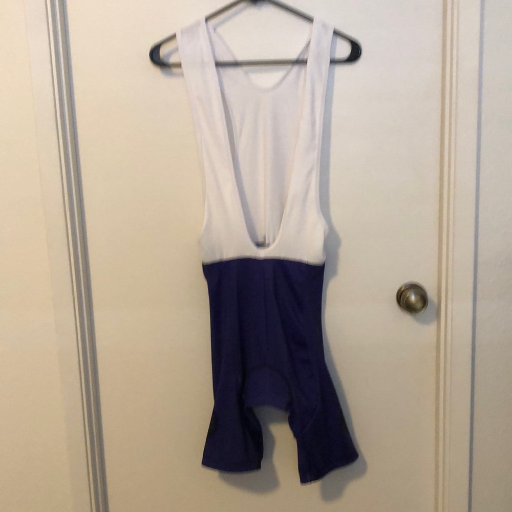 Pretty jersey white and purple size small with gel zone for your bottom.